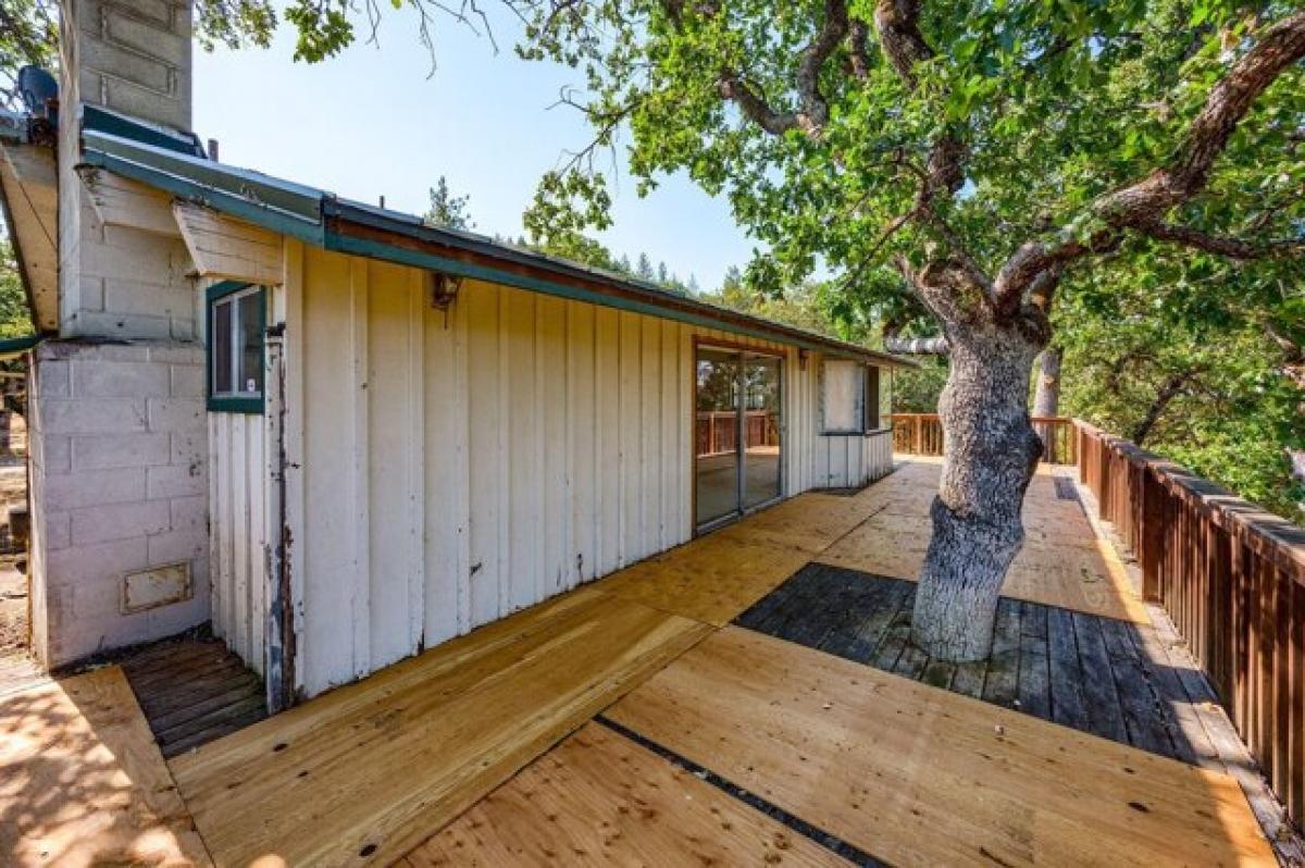 Picture of Home For Sale in Shady Cove, Oregon, United States