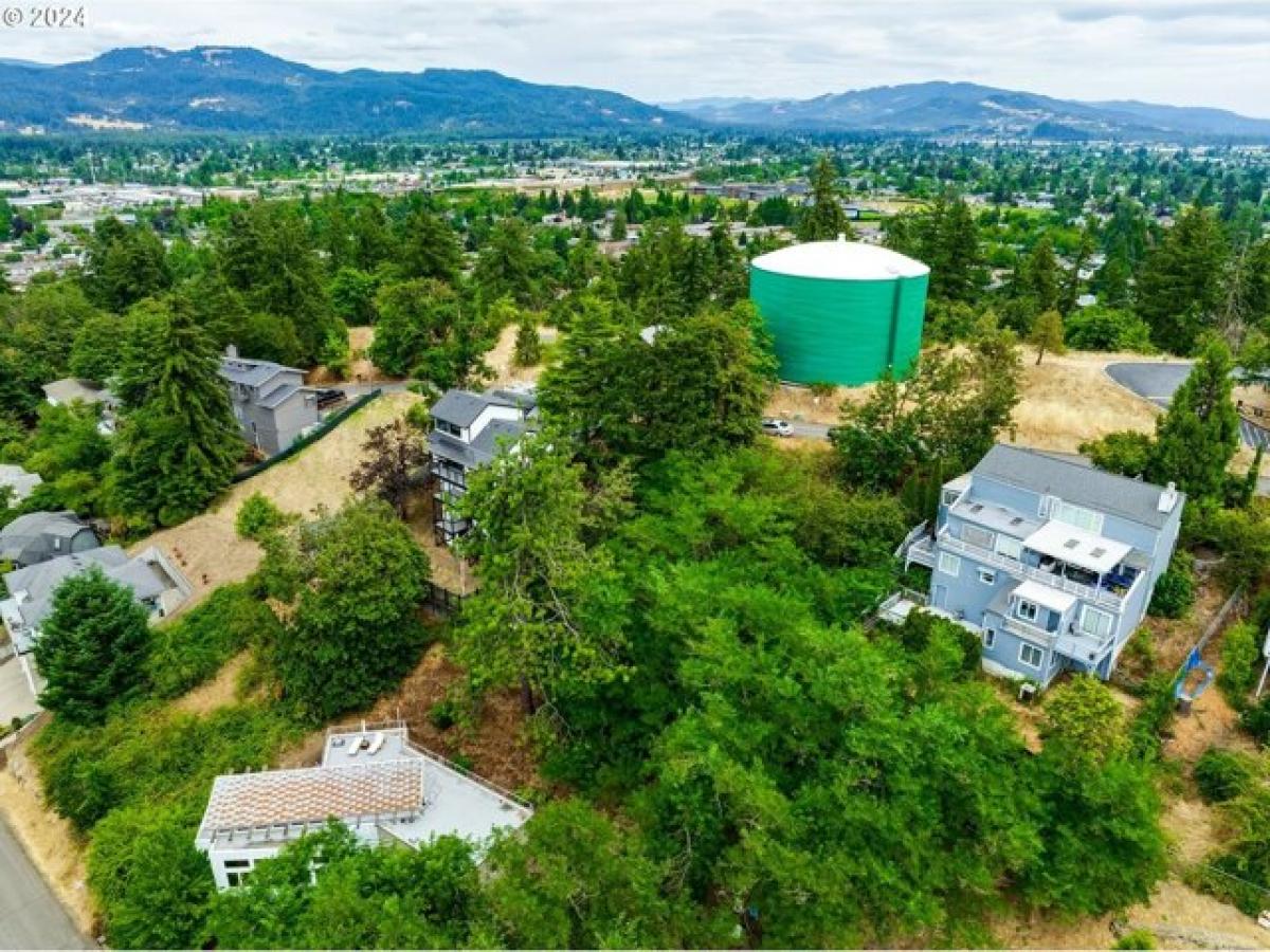 Picture of Residential Land For Sale in Springfield, Oregon, United States