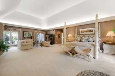 Home For Sale in Oak Brook, Illinois