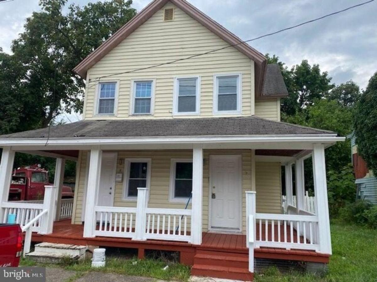 Picture of Home For Sale in Salem, New Jersey, United States