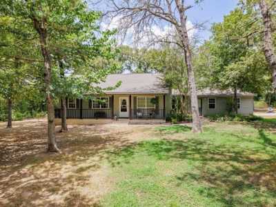 Home For Sale in Lexington, Texas