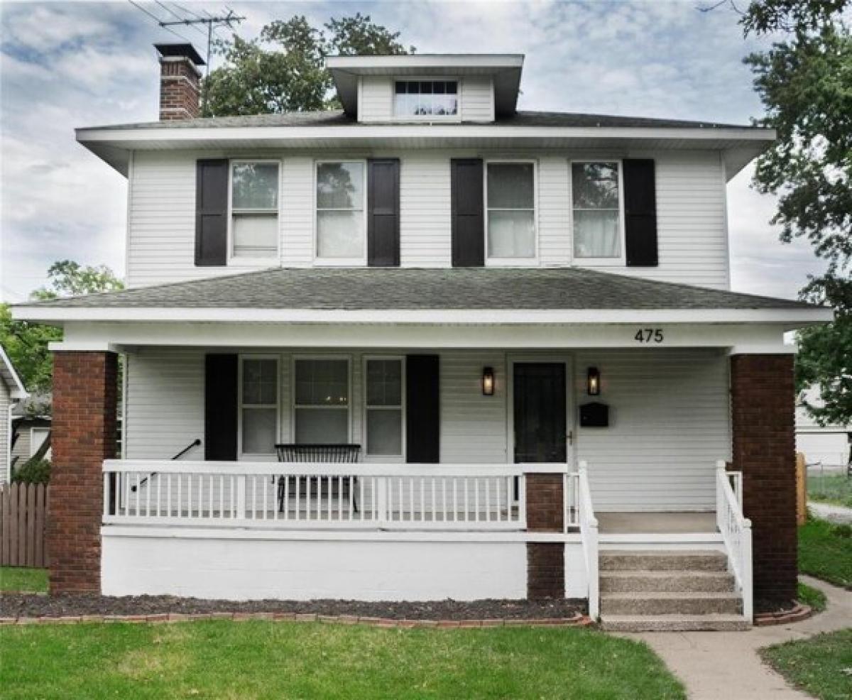 Picture of Home For Sale in Wood River, Illinois, United States