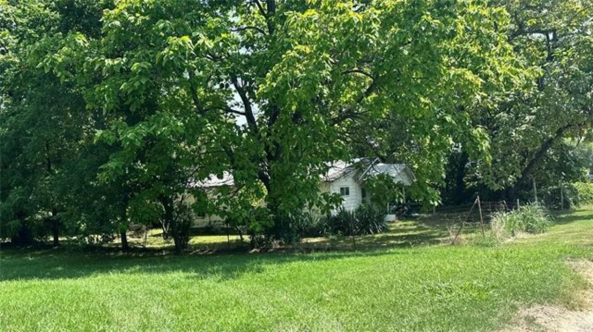 Picture of Residential Land For Sale in Wewoka, Oklahoma, United States