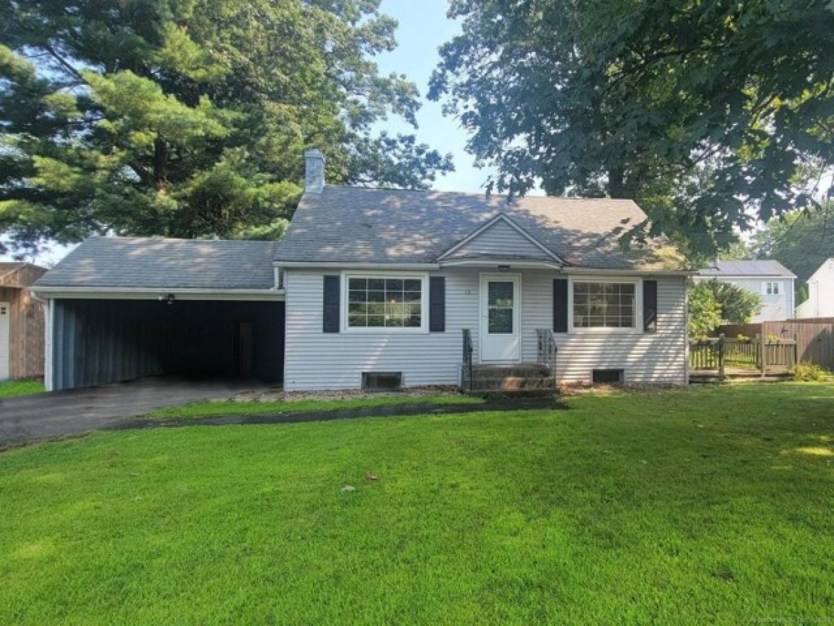 Picture of Home For Sale in Farmington, Connecticut, United States