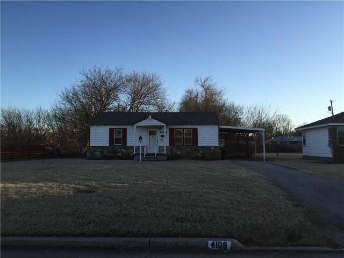 Picture of Home For Sale in Del City, Oklahoma, United States