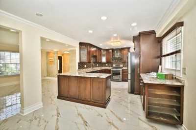 Home For Sale in Northbrook, Illinois