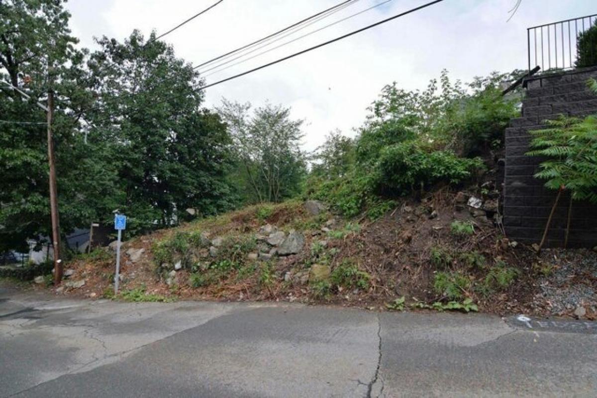 Picture of Residential Land For Sale in Medford, Massachusetts, United States