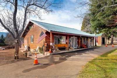 Home For Sale in Mount Shasta, California