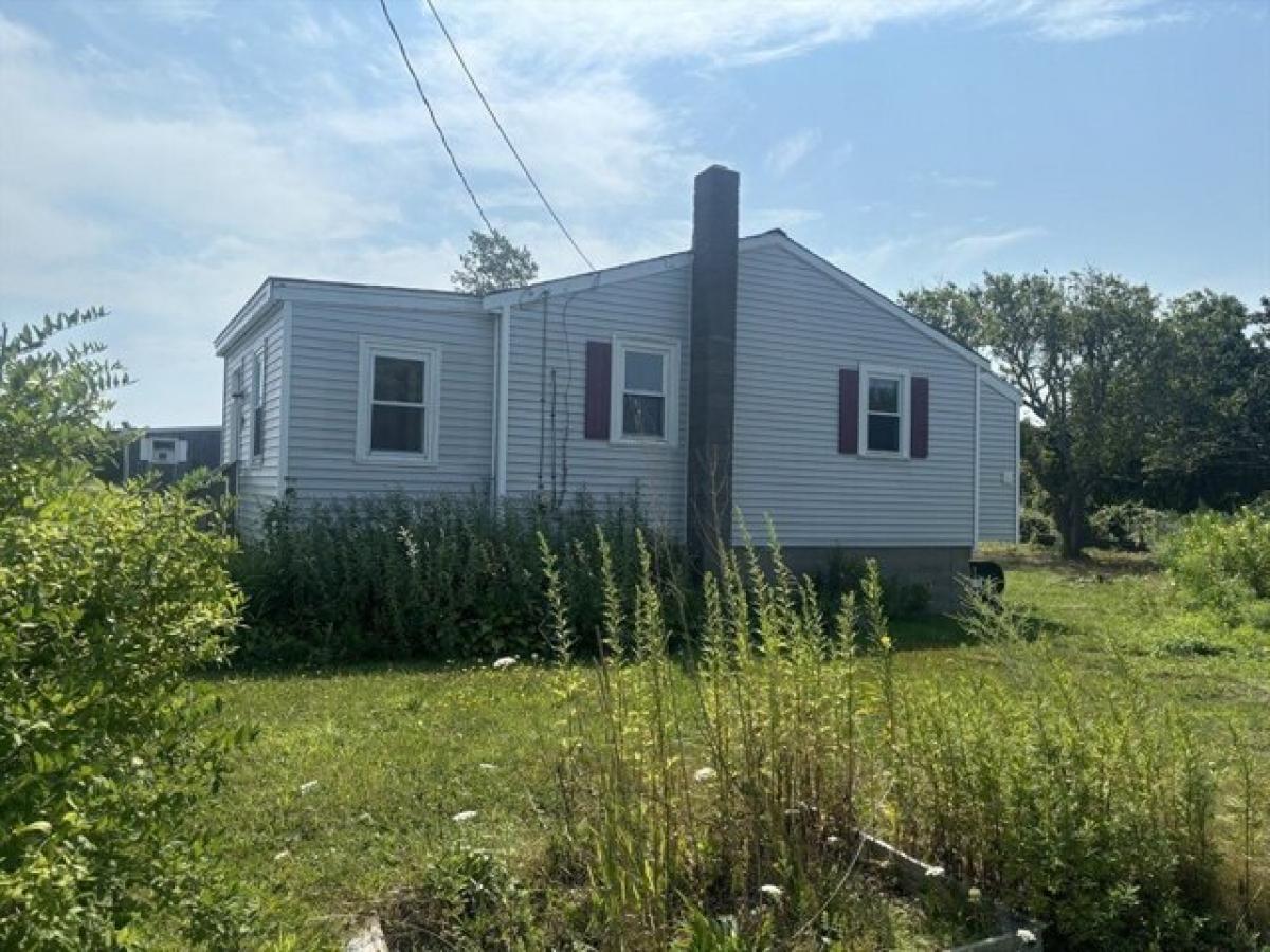 Picture of Home For Sale in Fairhaven, Massachusetts, United States