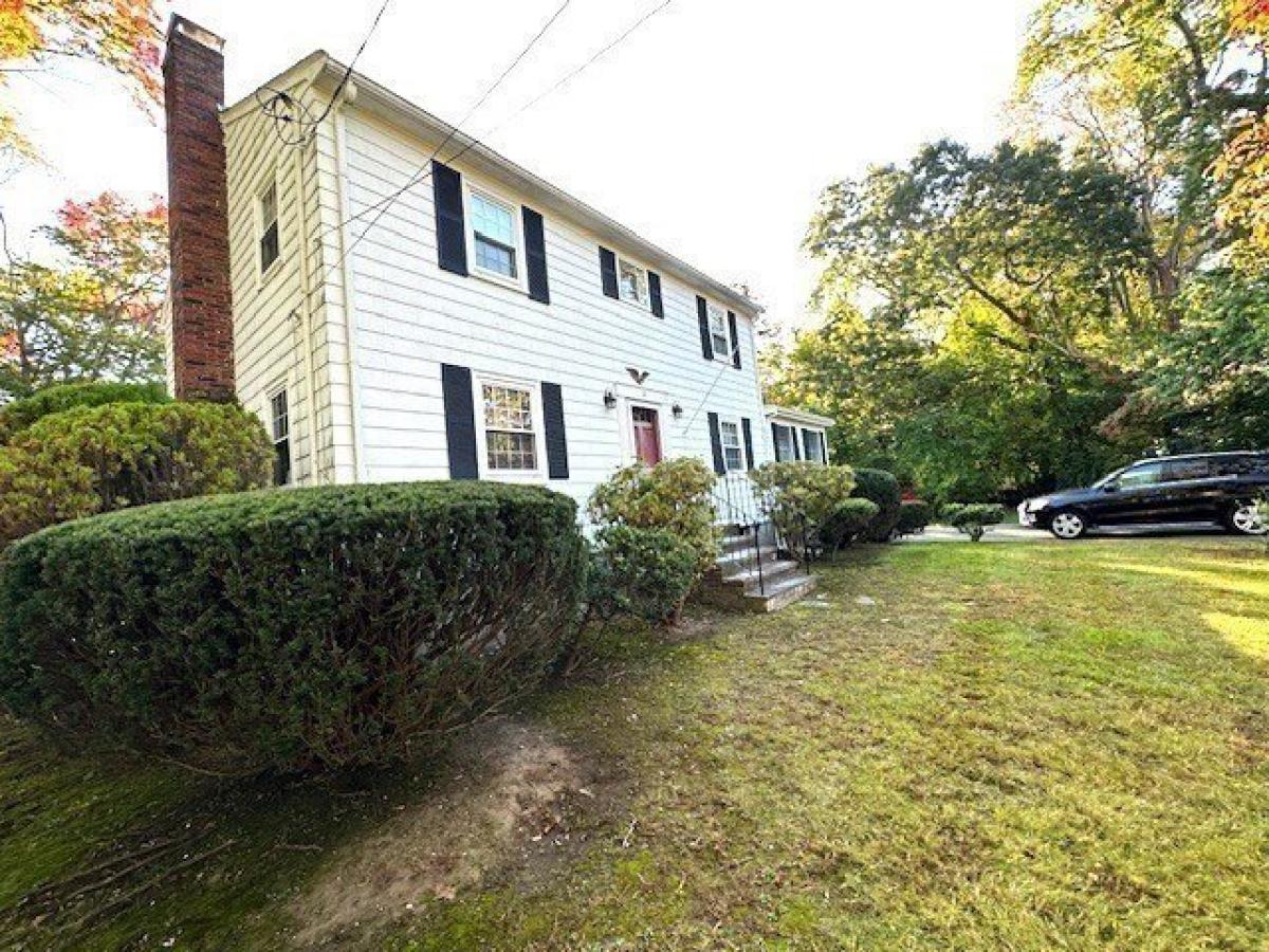 Picture of Home For Sale in Peabody, Massachusetts, United States