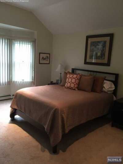 Home For Rent in Paramus, New Jersey