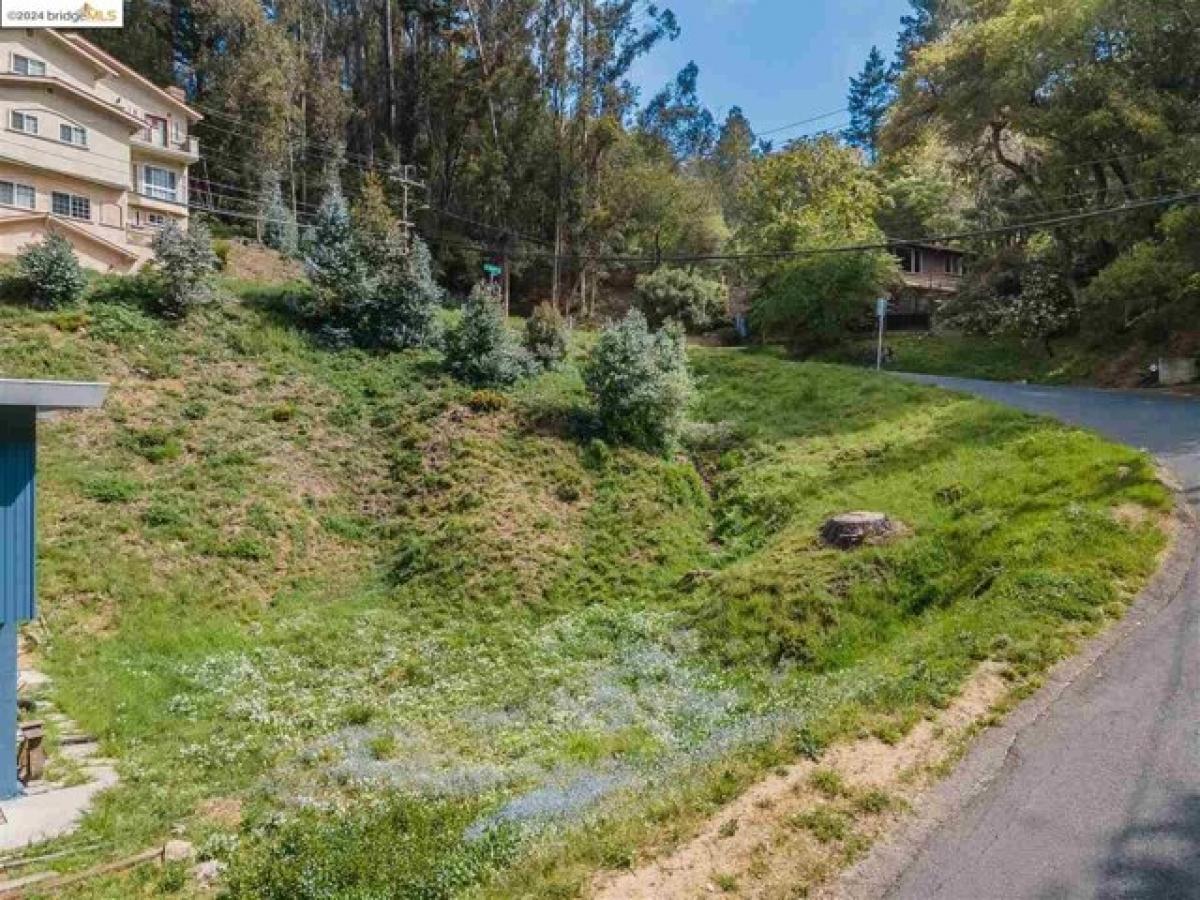 Picture of Residential Land For Sale in Oakland, California, United States