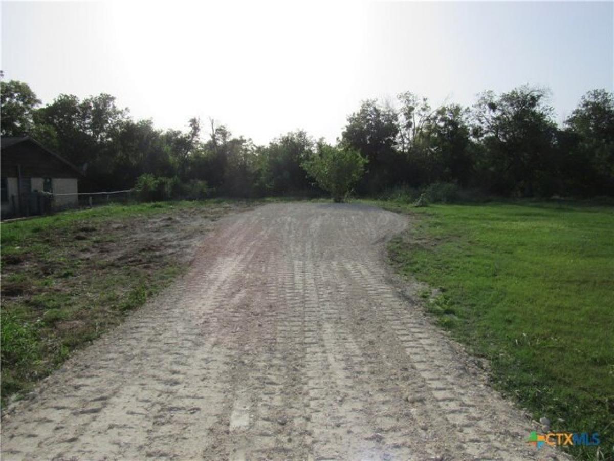 Picture of Residential Land For Sale in Holland, Texas, United States