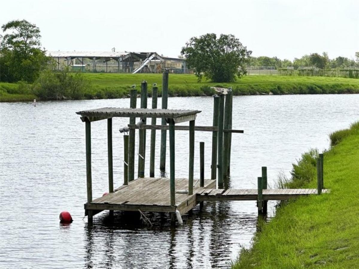 Picture of Home For Sale in Hitchcock, Texas, United States