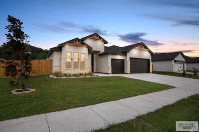 Home For Sale in Los Fresnos, Texas