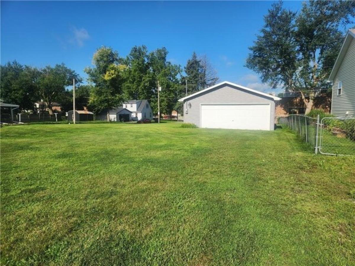 Picture of Residential Land For Sale in Newton, Iowa, United States