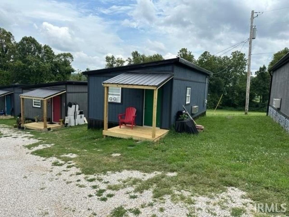 Picture of Home For Sale in Paoli, Indiana, United States