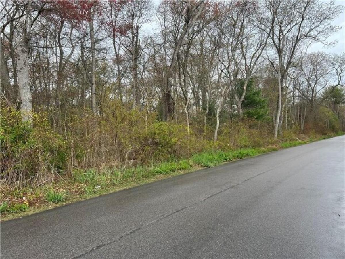 Picture of Residential Land For Sale in Westerly, Rhode Island, United States