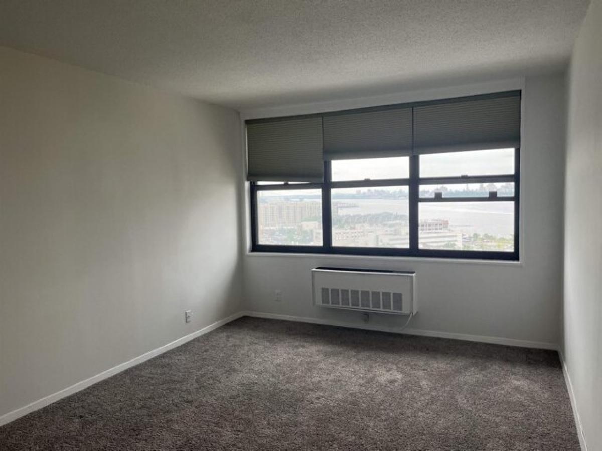 Picture of Apartment For Rent in Guttenberg, New Jersey, United States