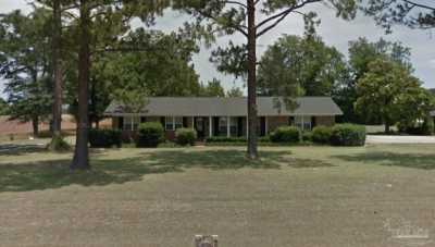 Home For Sale in Jay, Florida