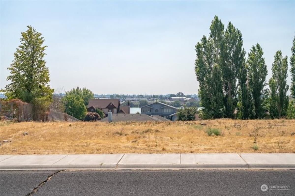 Picture of Residential Land For Sale in Moses Lake, Washington, United States