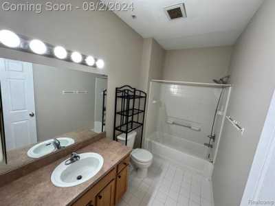 Home For Rent in Novi, Michigan