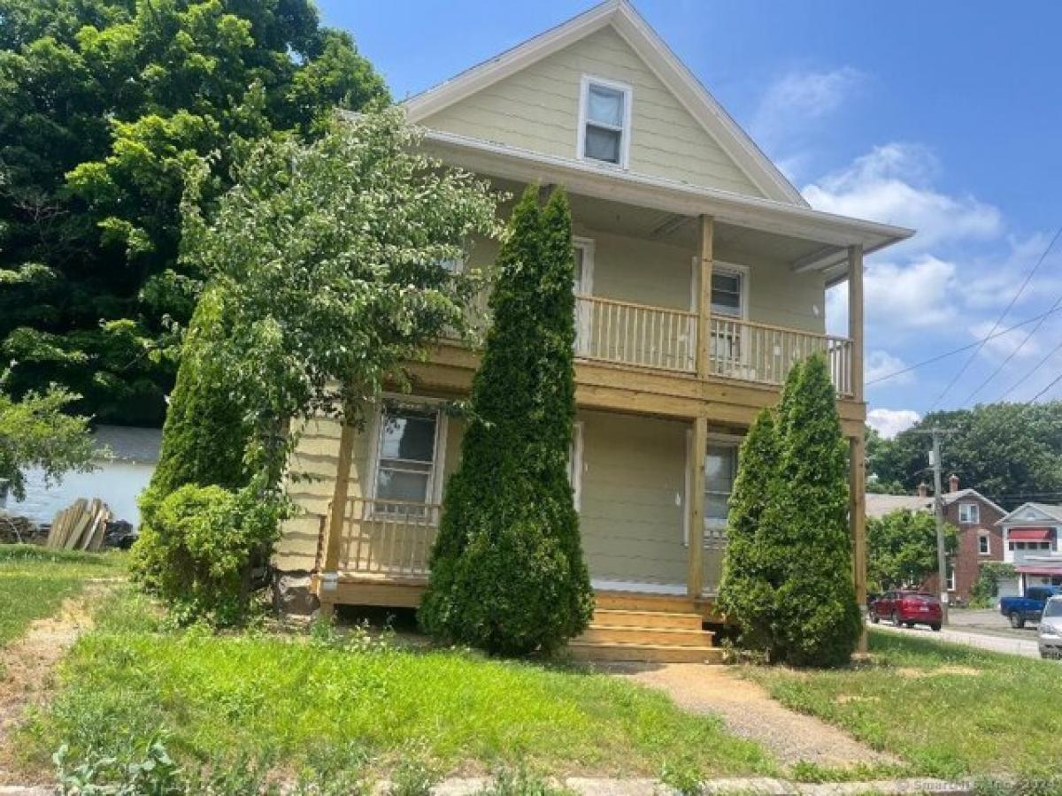 Picture of Home For Sale in Torrington, Connecticut, United States