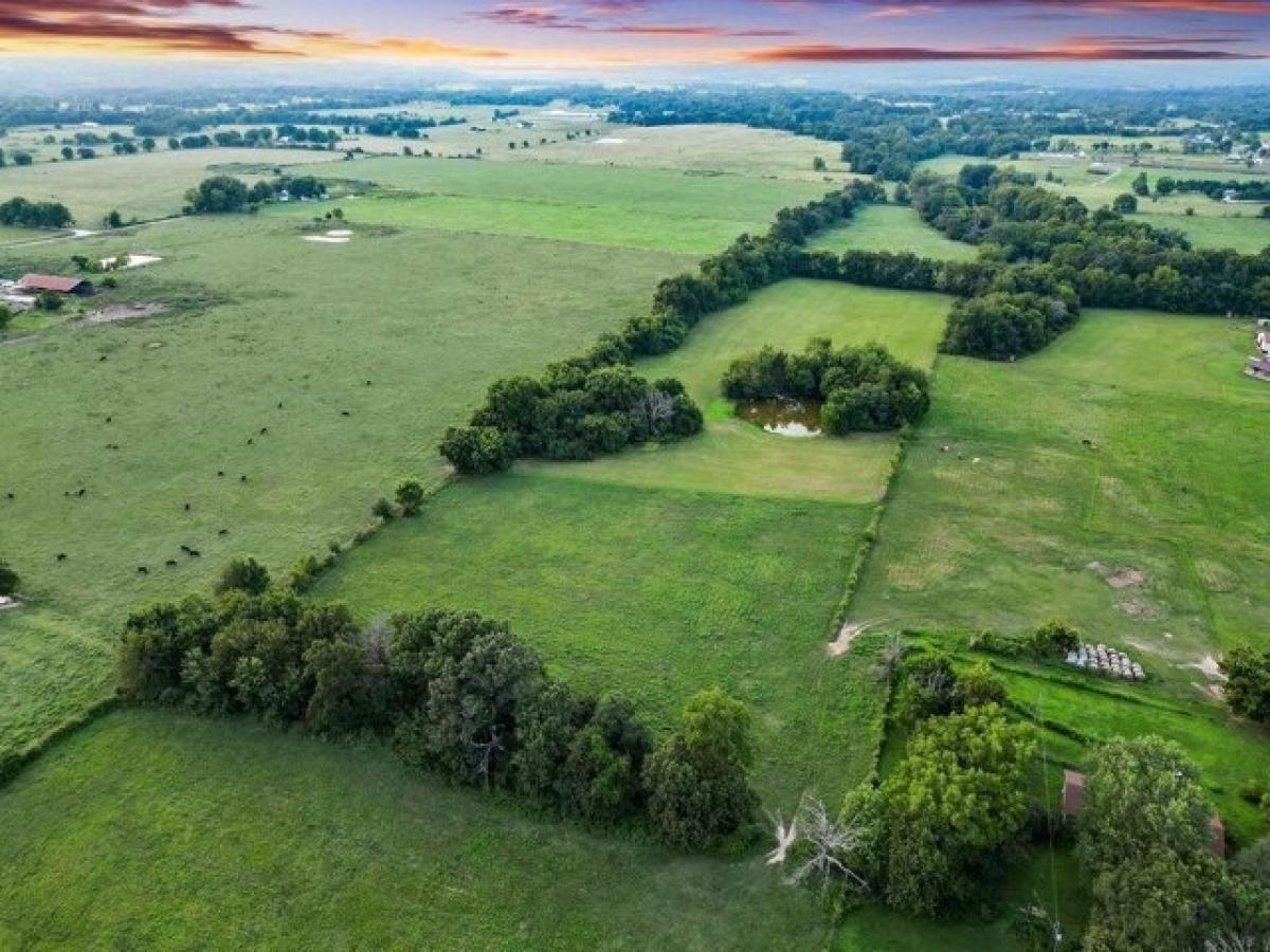 Picture of Residential Land For Sale in Pea Ridge, Arkansas, United States