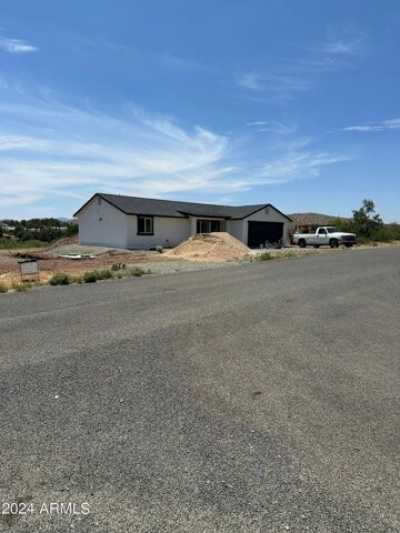 Home For Sale in Mayer, Arizona