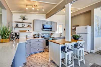 Home For Sale in Bainbridge Island, Washington