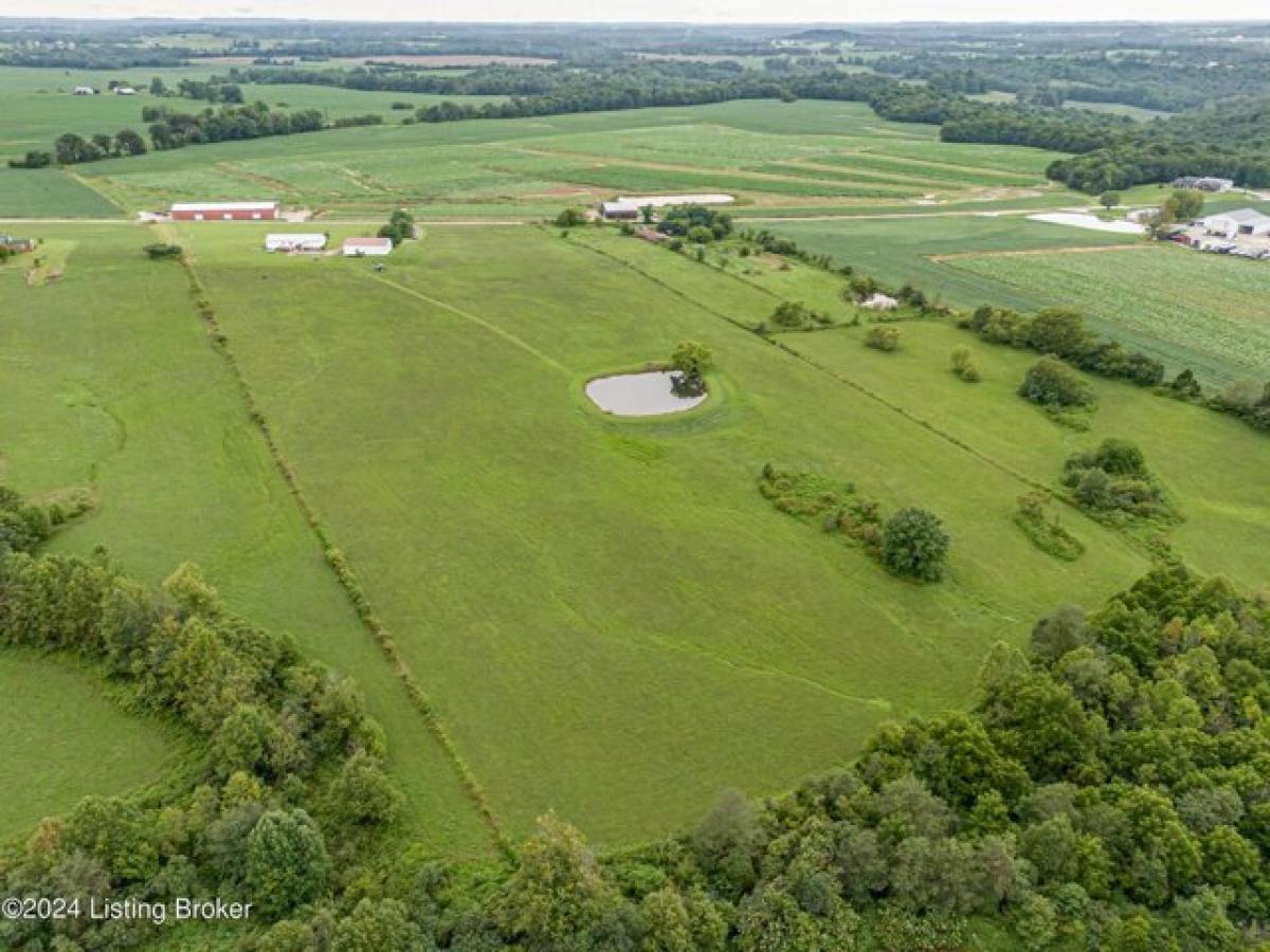 Picture of Home For Sale in Garfield, Kentucky, United States