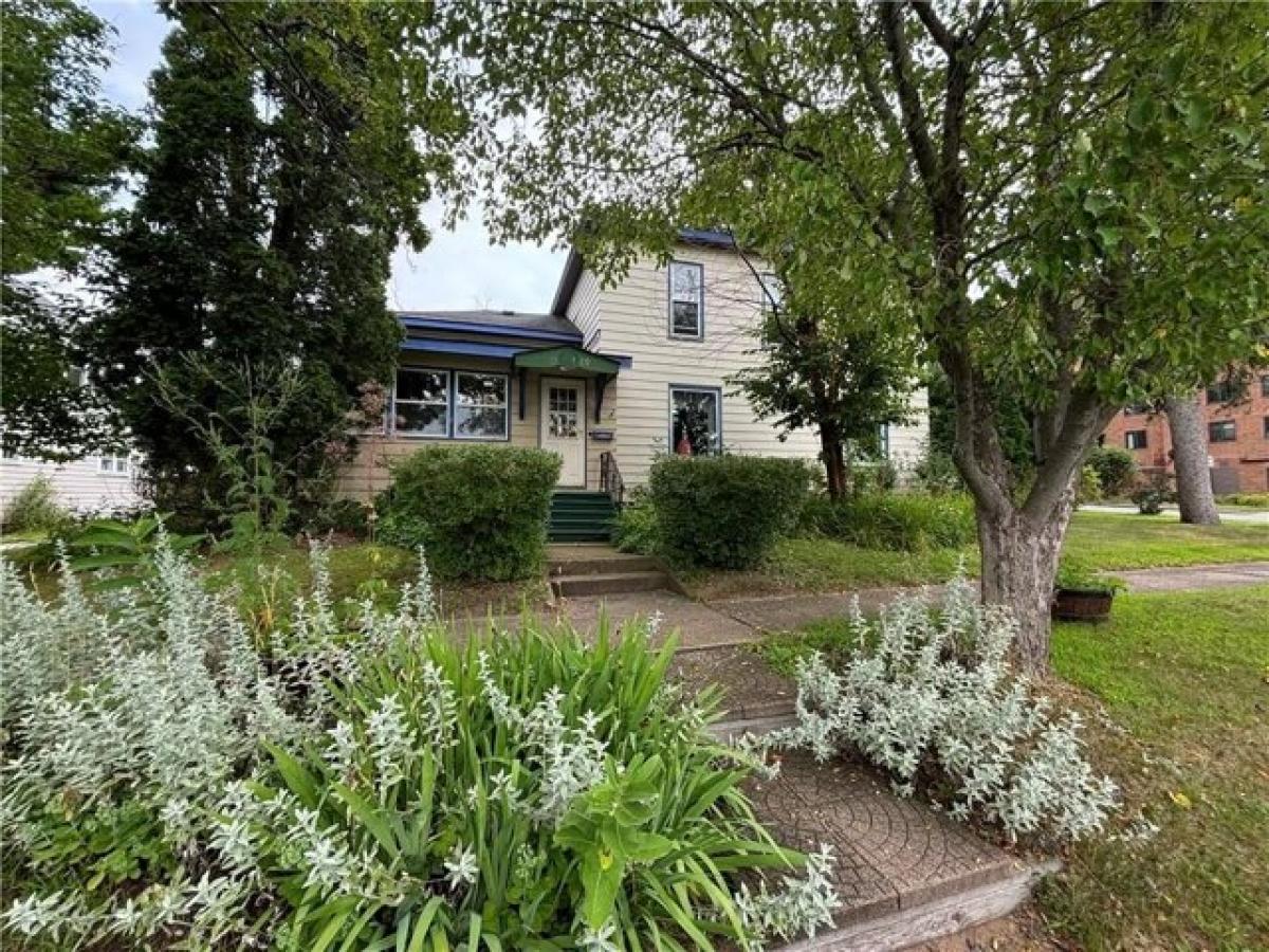 Picture of Home For Sale in Menomonie, Wisconsin, United States