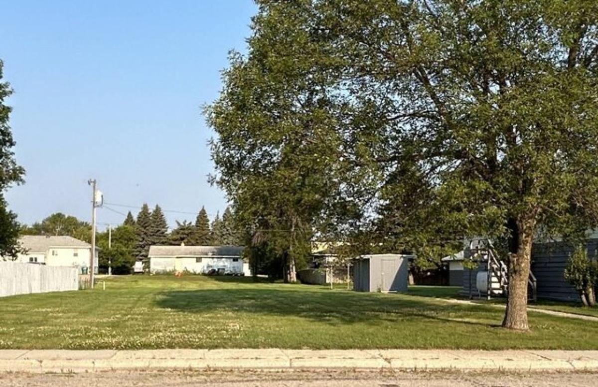 Picture of Residential Land For Sale in Rolla, North Dakota, United States