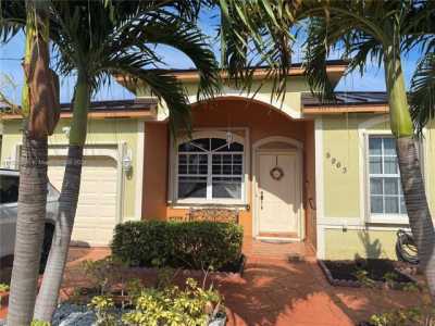 Home For Sale in Miami Lakes, Florida