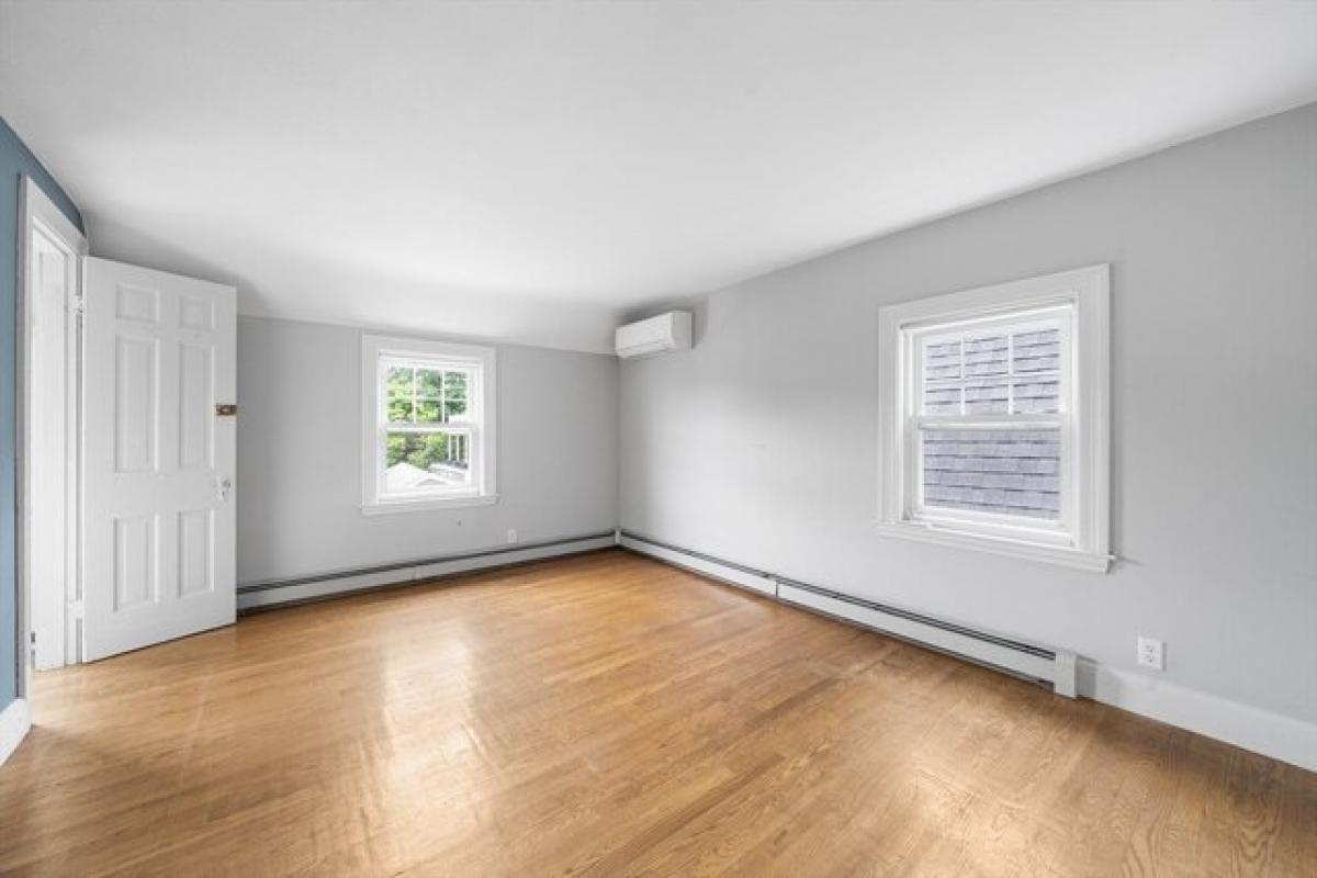 Picture of Home For Sale in Malden, Massachusetts, United States