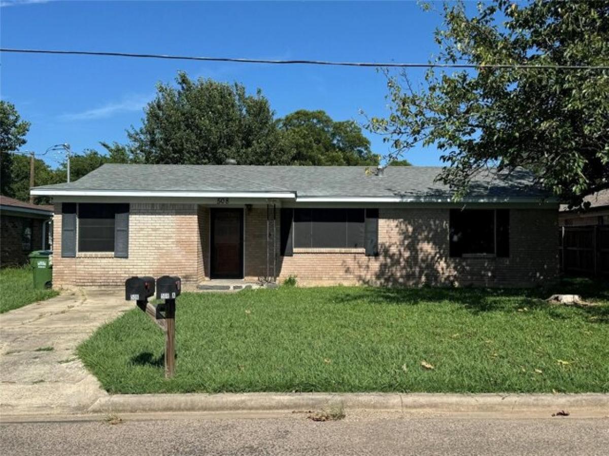 Picture of Home For Sale in Whitesboro, Texas, United States