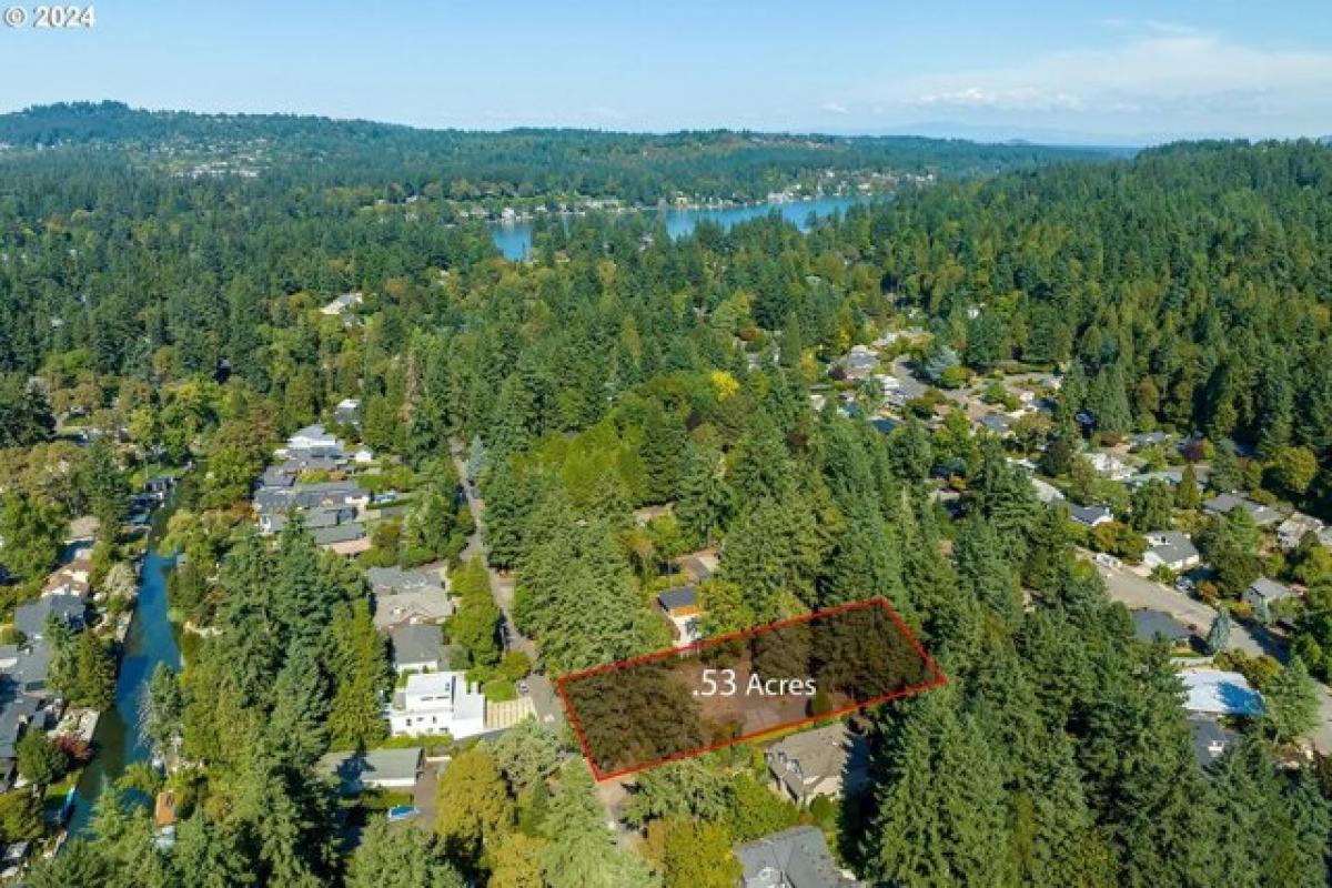 Picture of Residential Land For Sale in Lake Oswego, Oregon, United States