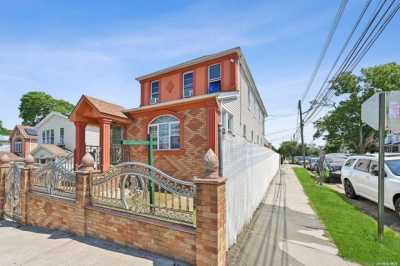 Home For Sale in South Ozone Park, New York