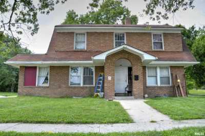 Home For Sale in Macomb, Illinois