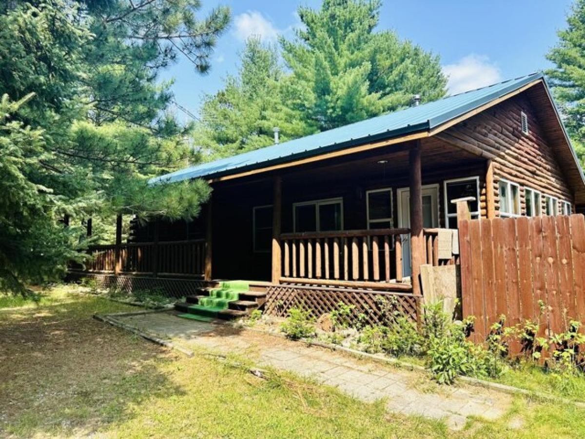 Picture of Home For Sale in Grayling, Michigan, United States