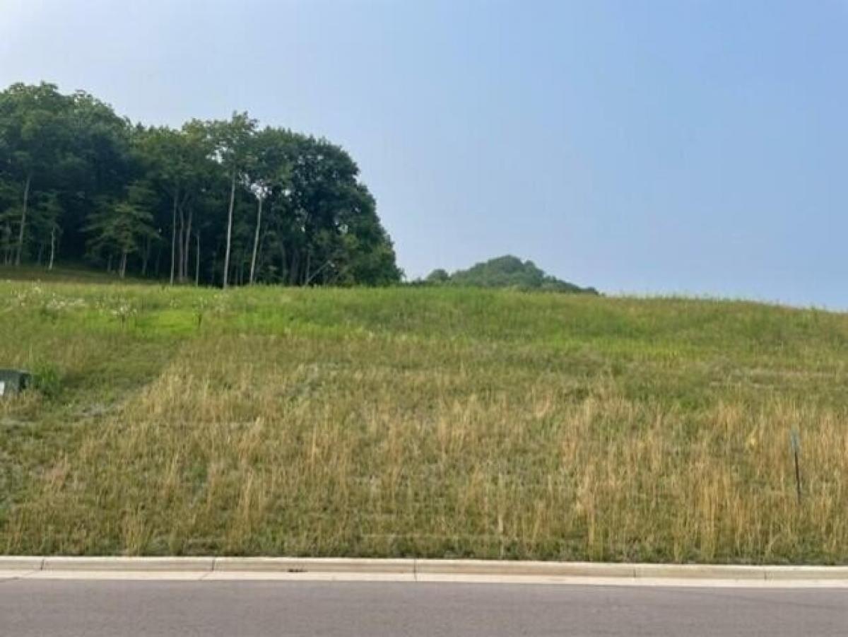 Picture of Residential Land For Sale in Onalaska, Wisconsin, United States