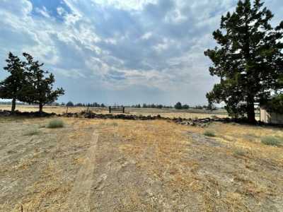 Residential Land For Sale in Redmond, Oregon