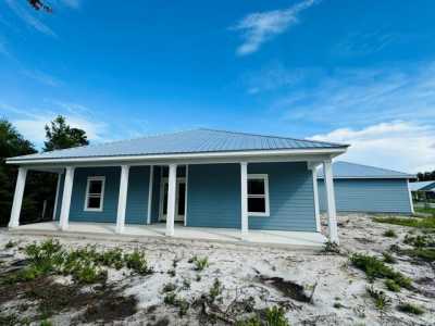 Home For Sale in Eastpoint, Florida