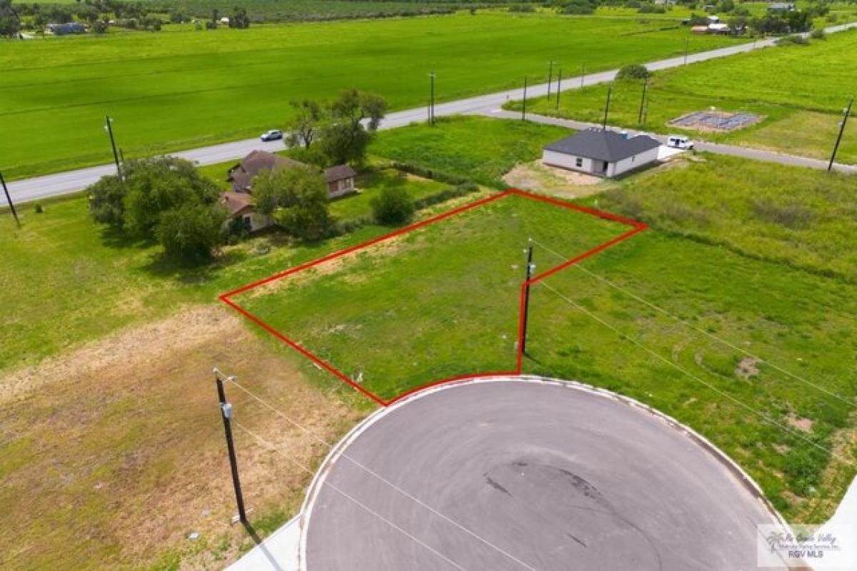 Picture of Residential Land For Sale in Los Fresnos, Texas, United States