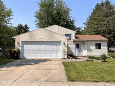 Home For Sale in Okemos, Michigan