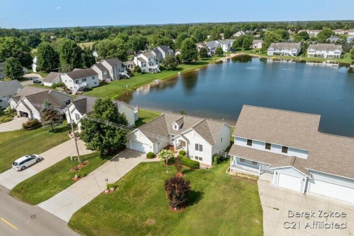 Picture of Home For Sale in Zeeland, Michigan, United States