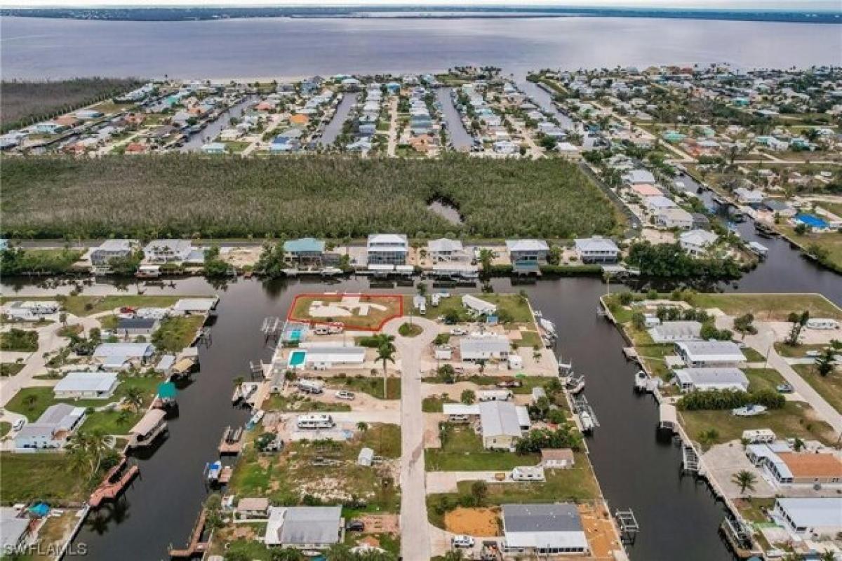 Picture of Residential Land For Sale in Saint James City, Florida, United States