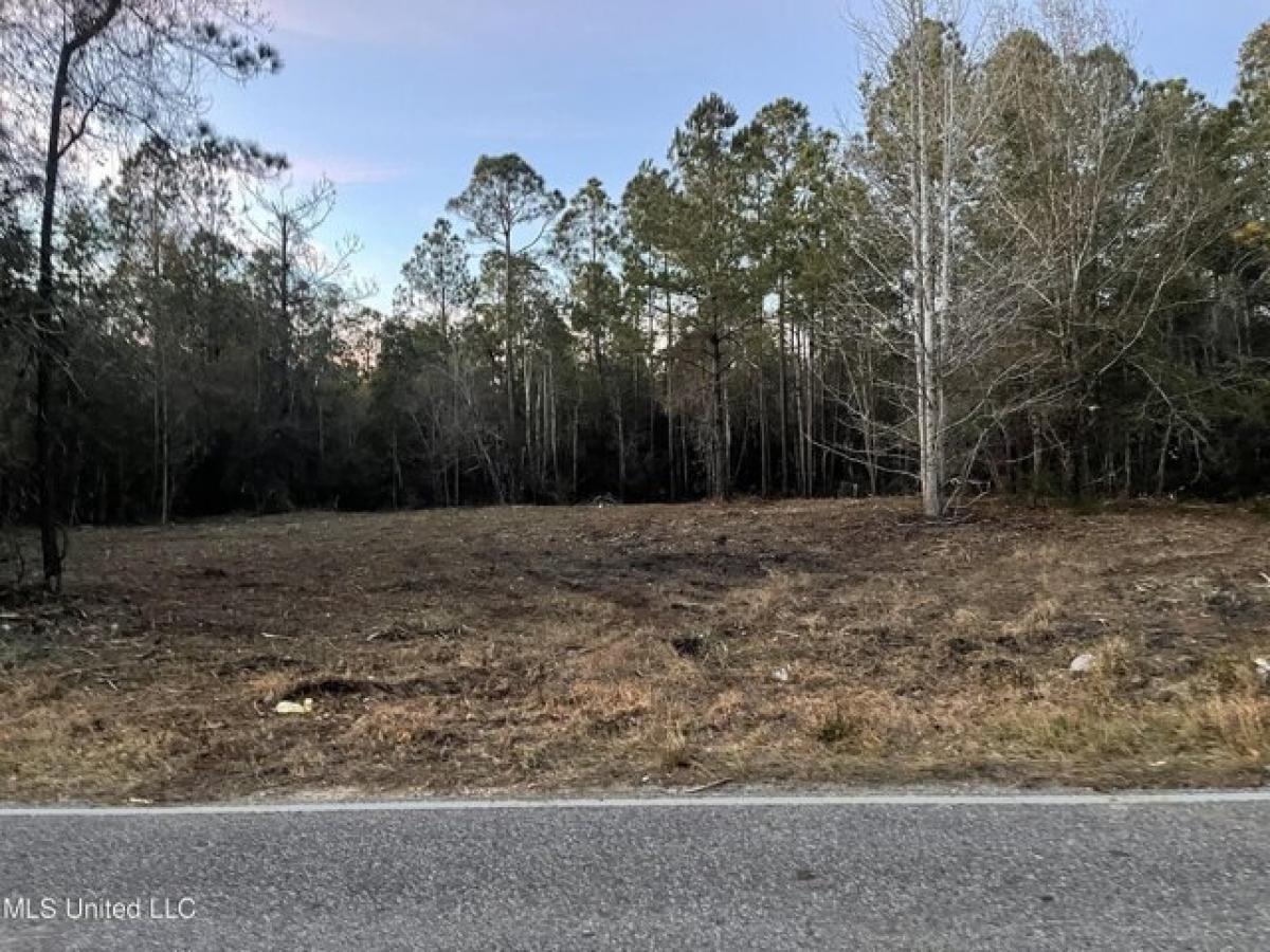 Picture of Residential Land For Sale in Biloxi, Mississippi, United States