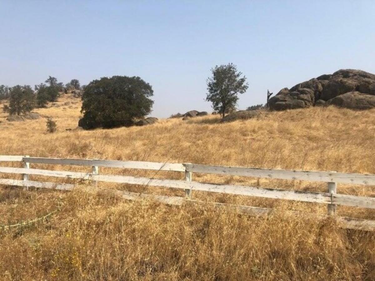 Picture of Residential Land For Sale in Springville, California, United States