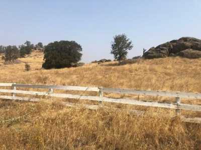 Residential Land For Sale in Springville, California